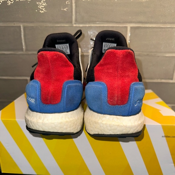 Adidas Ultra Boost ~ Red White and Blue Men's Size 13 Running Shoes - Picture 6 of 6